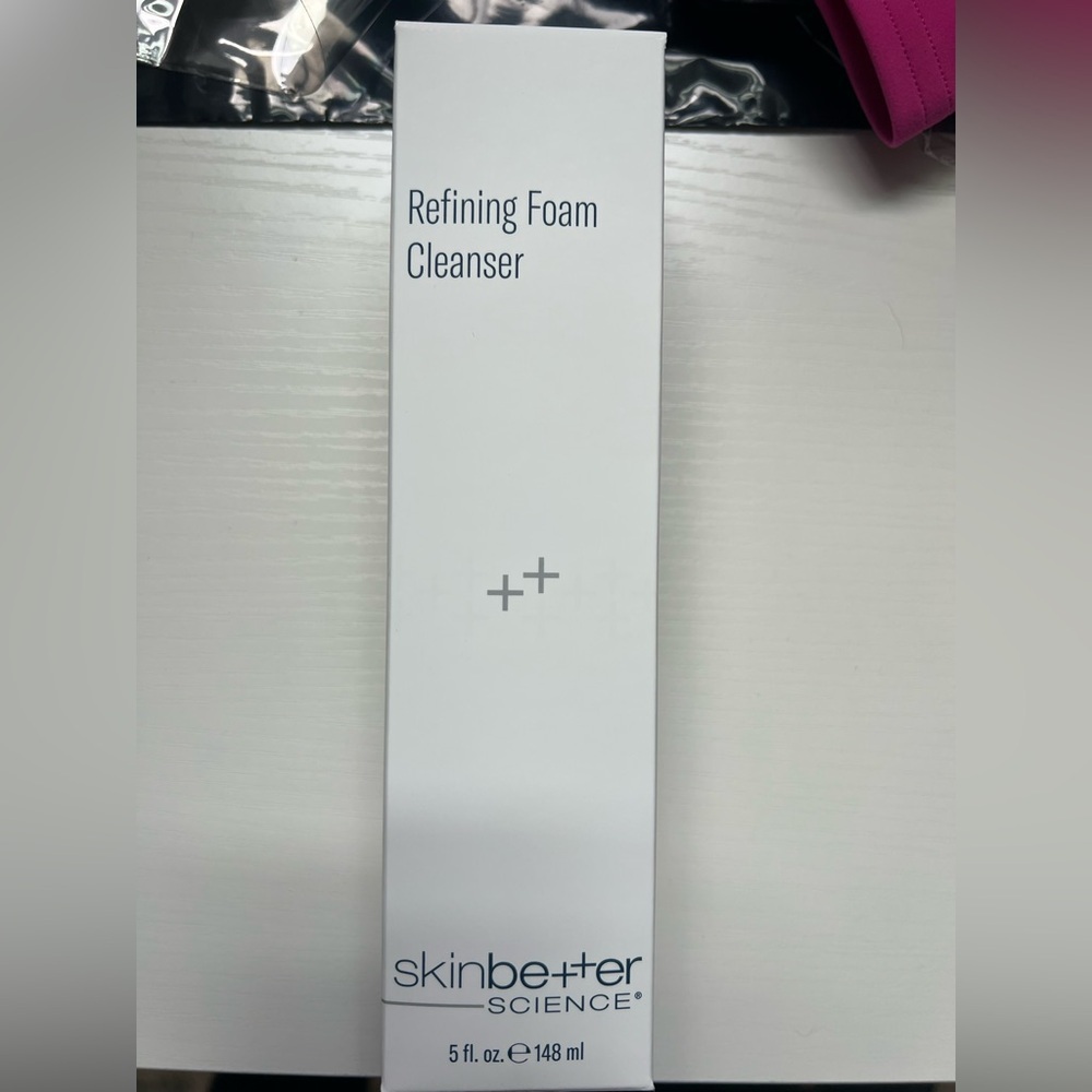 Skin Better Science- Refining Foam Cleanser - Picture 2 of 3